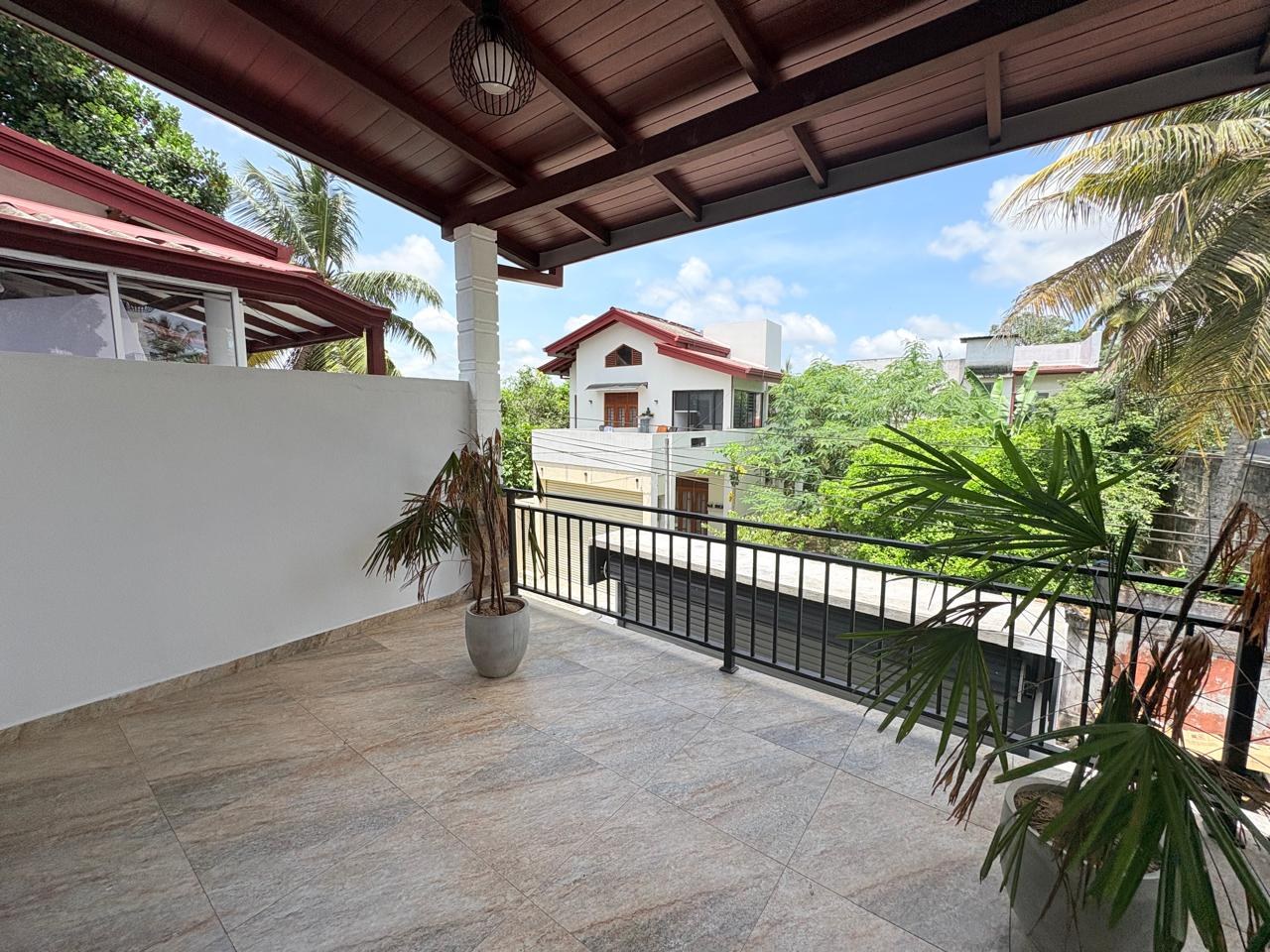 Brand New House For Sale in Thalawathugoda -Hokandara