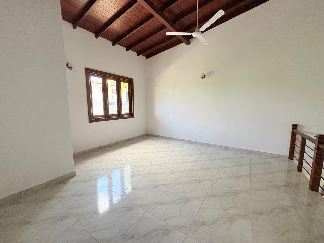 Brand New House For Sale in Thalawathugoda -Hokandara