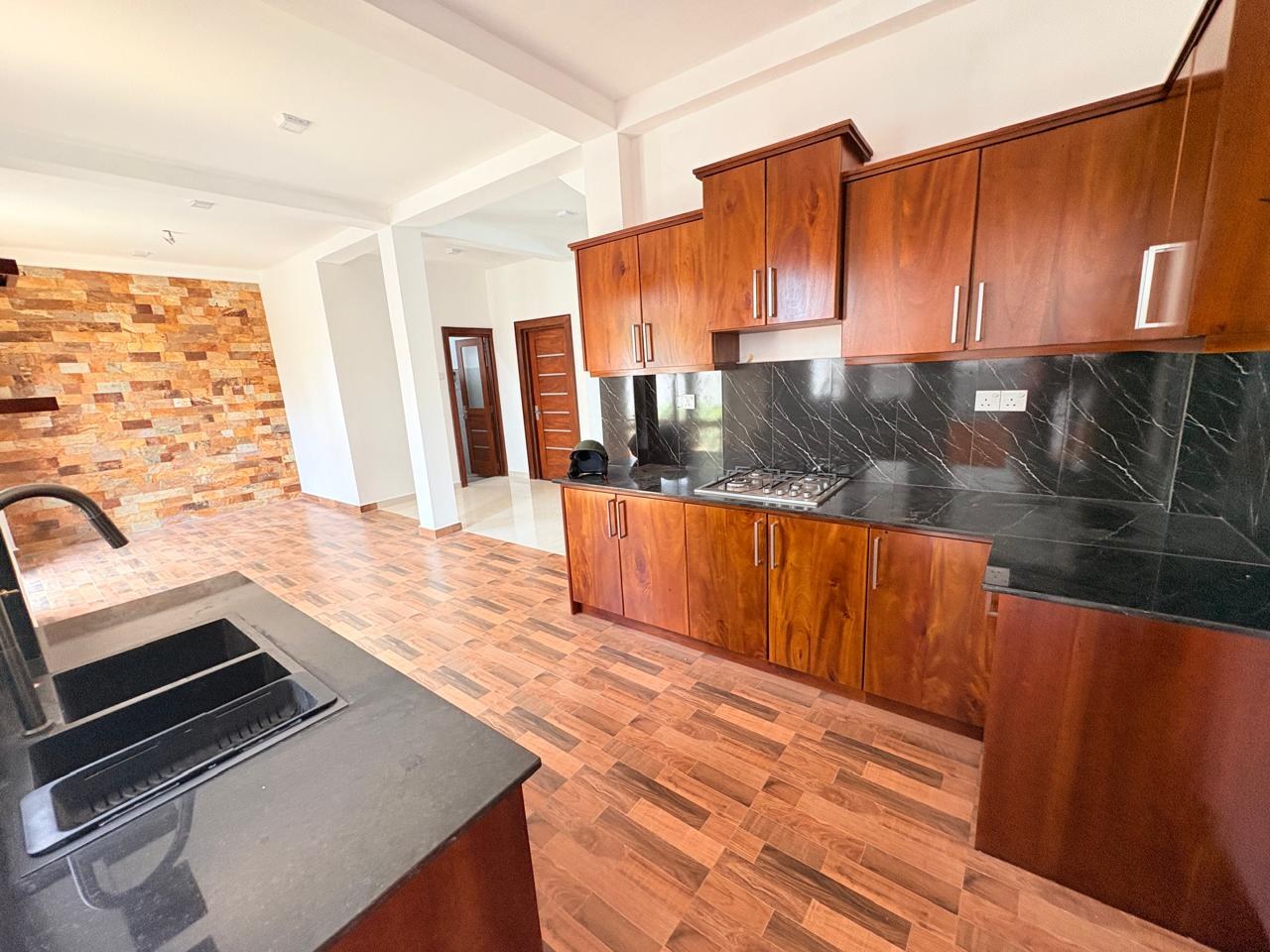 Brand New House For Sale in Thalawathugoda -Hokandara