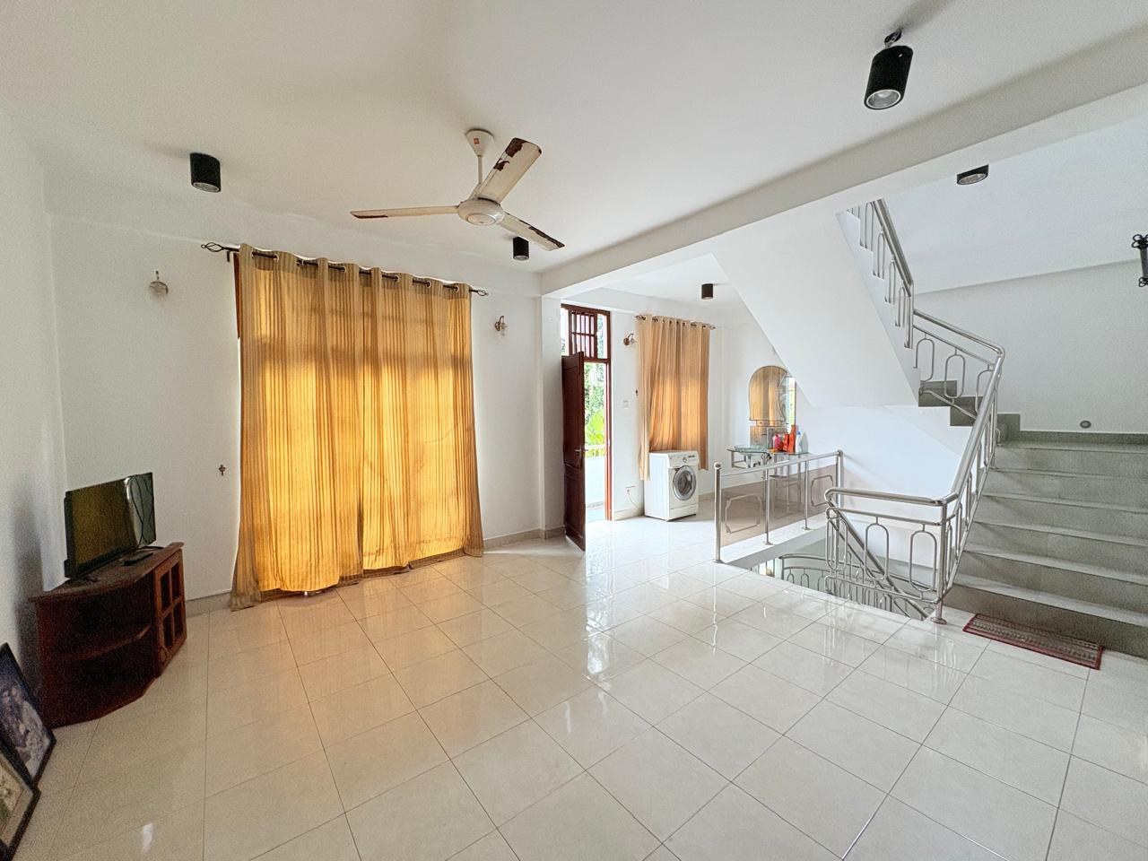 🏡✨ LUXURY FAMILY HOME FOR SALE – SRI JAYAWARDENEPURA KOTTE ✨🏡