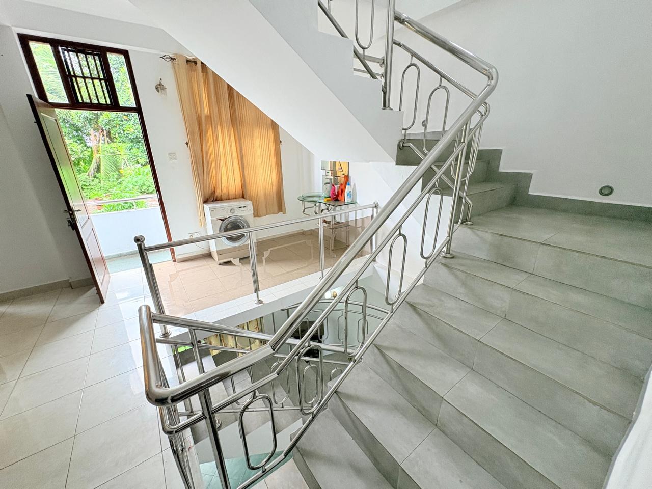 🏡✨ LUXURY FAMILY HOME FOR SALE – SRI JAYAWARDENEPURA KOTTE ✨🏡