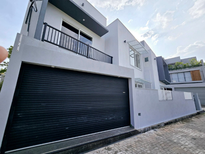 MODERN 2 STOREY HOUSE FOR SALE IN MOUNT LAVINIA