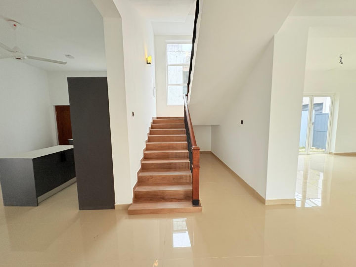 MODERN 2 STOREY HOUSE FOR SALE IN MOUNT LAVINIA