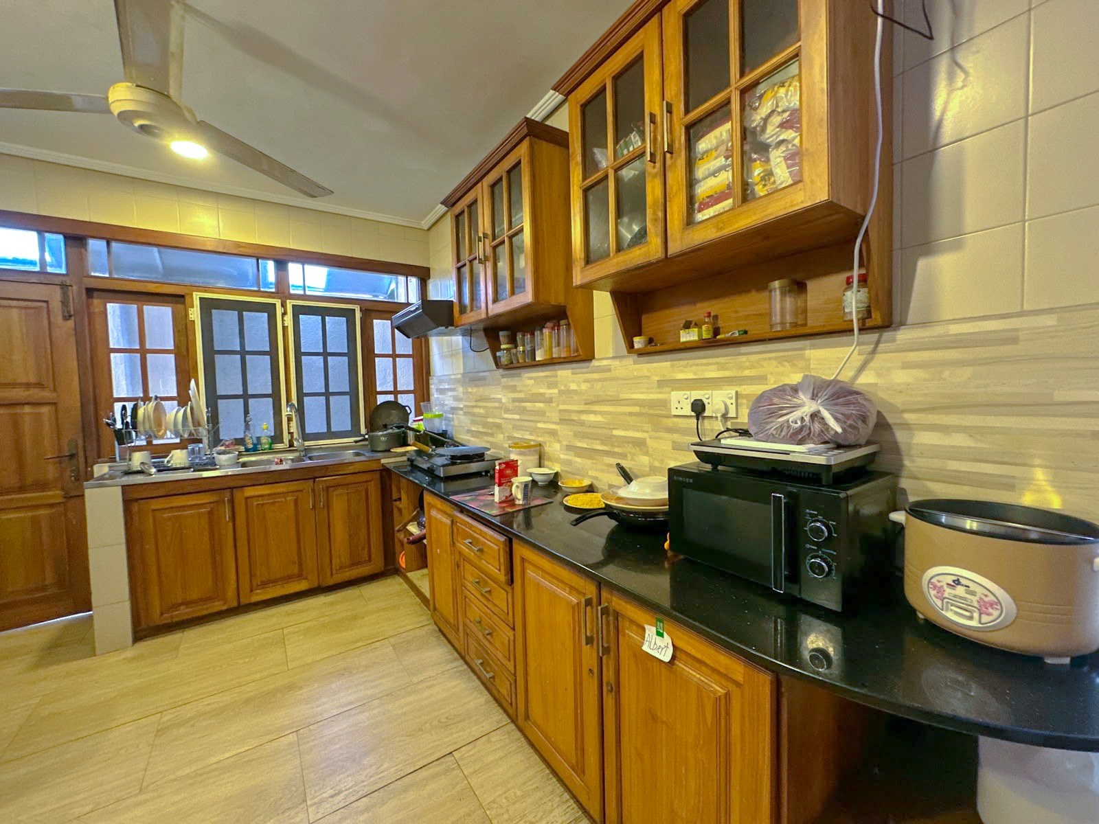 🏡 LUXURY 3-STOREY RESIDENCE FOR SALE – PRIME HAVELOCK TOWN