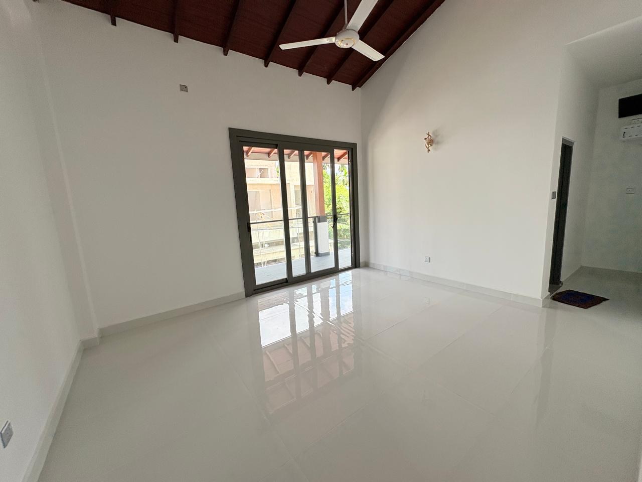 🏡✨ BRAND NEW 3-STOREY LUXURY HOUSE FOR SALE – MALABE ✨🏡