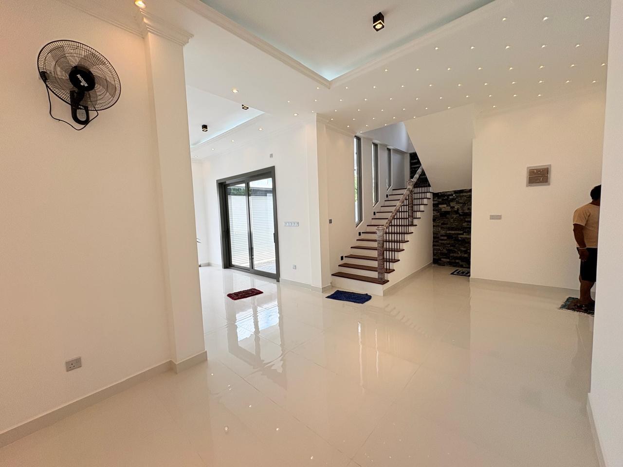 🏡✨ BRAND NEW 3-STOREY LUXURY HOUSE FOR SALE – MALABE ✨🏡