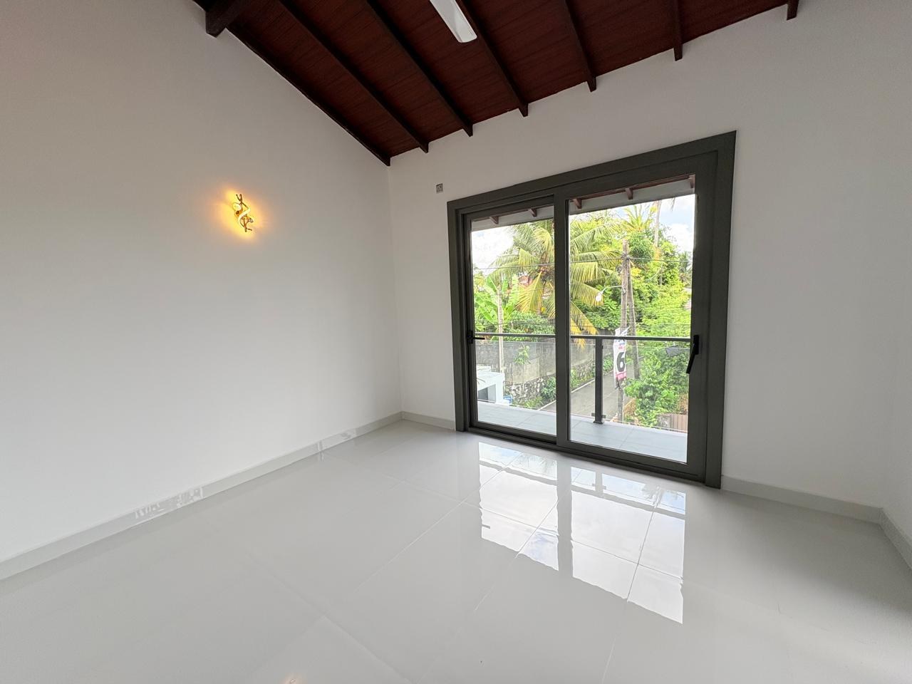 🏡✨ BRAND NEW 3-STOREY LUXURY HOUSE FOR SALE – MALABE ✨🏡