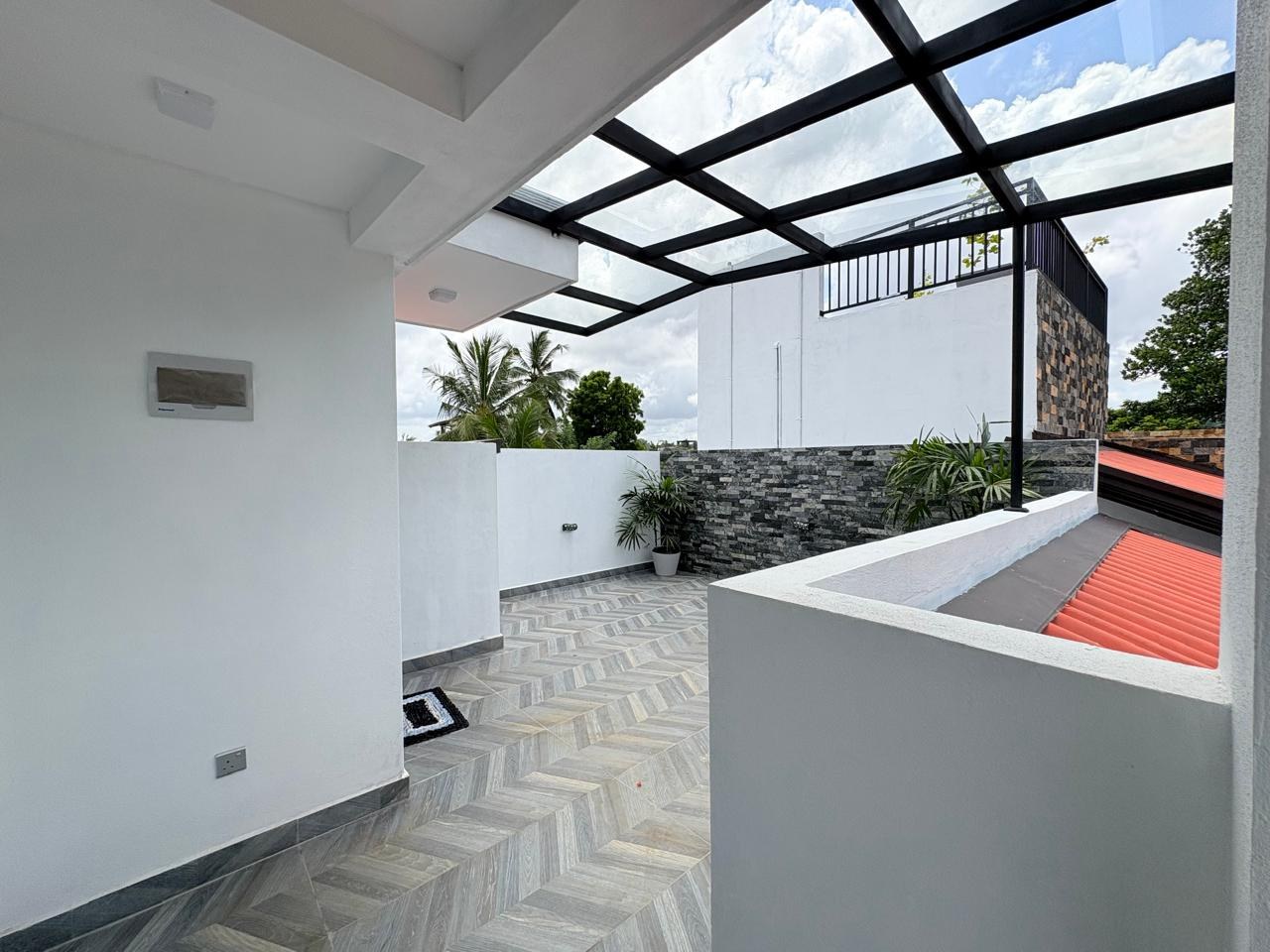 🏡✨ BRAND NEW 3-STOREY LUXURY HOUSE FOR SALE – MALABE ✨🏡