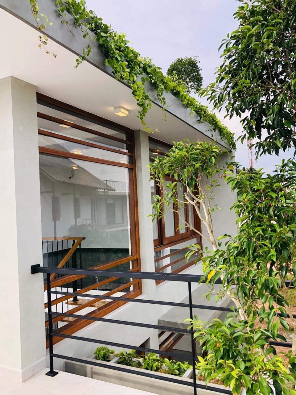 🏡✨ BRAND NEW LUXURY 3-STOREY HOUSE FOR SALE – THALAWATHUGODA / PANNIPITIYA ✨