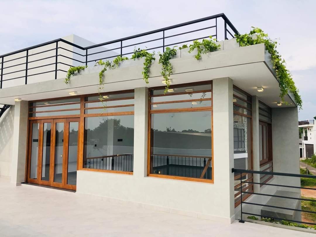 🏡✨ BRAND NEW LUXURY 3-STOREY HOUSE FOR SALE – THALAWATHUGODA / PANNIPITIYA ✨