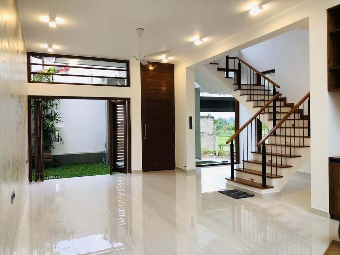 🏡✨ BRAND NEW LUXURY 3-STOREY HOUSE FOR SALE – THALAWATHUGODA / PANNIPITIYA ✨