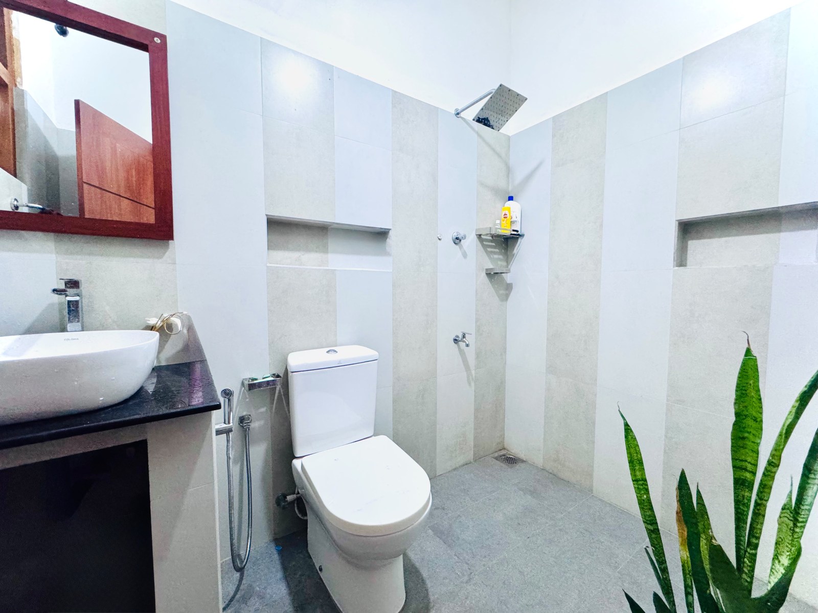 MODERN LUXURY TWO-STORIED HOUSE – URGENT SALE | KADUWELA