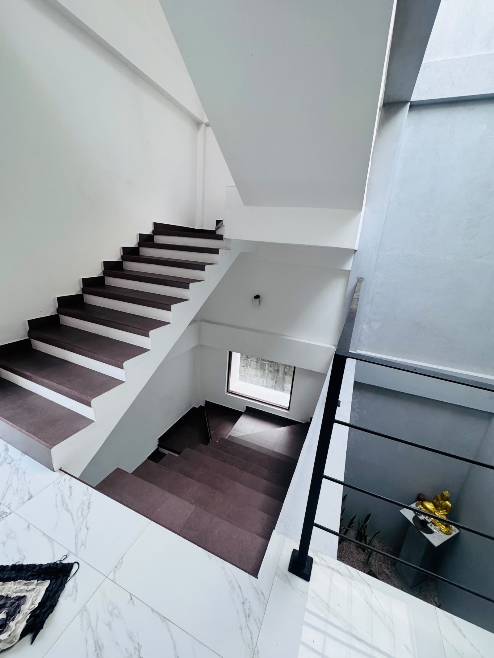 MODERN LUXURY TWO-STORIED HOUSE – URGENT SALE | KADUWELA