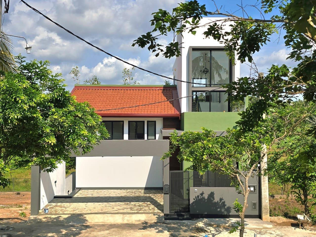 🏡 BRAND NEW LUXURY 3-STOREY HOUSE FOR SALE – HOMAGAMA