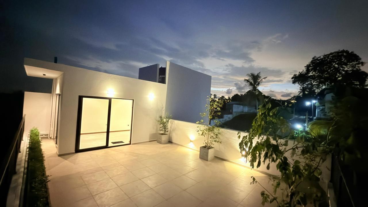 🏡 BRAND NEW LUXURY 3-STOREY HOUSE FOR SALE – HOMAGAMA