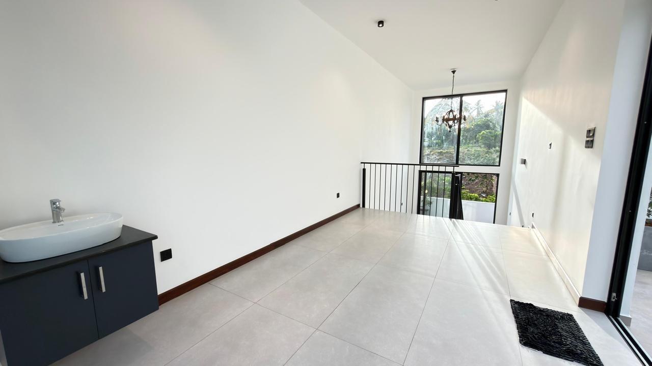🏡 BRAND NEW LUXURY 3-STOREY HOUSE FOR SALE – HOMAGAMA