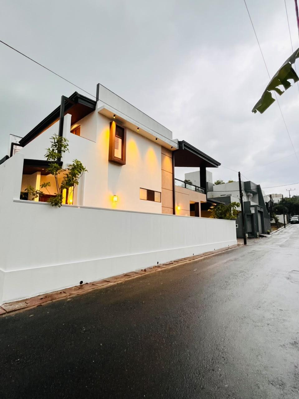 ✨ BRAND NEW LUXURY VILLA FOR SALE – MALABE ✨🏡