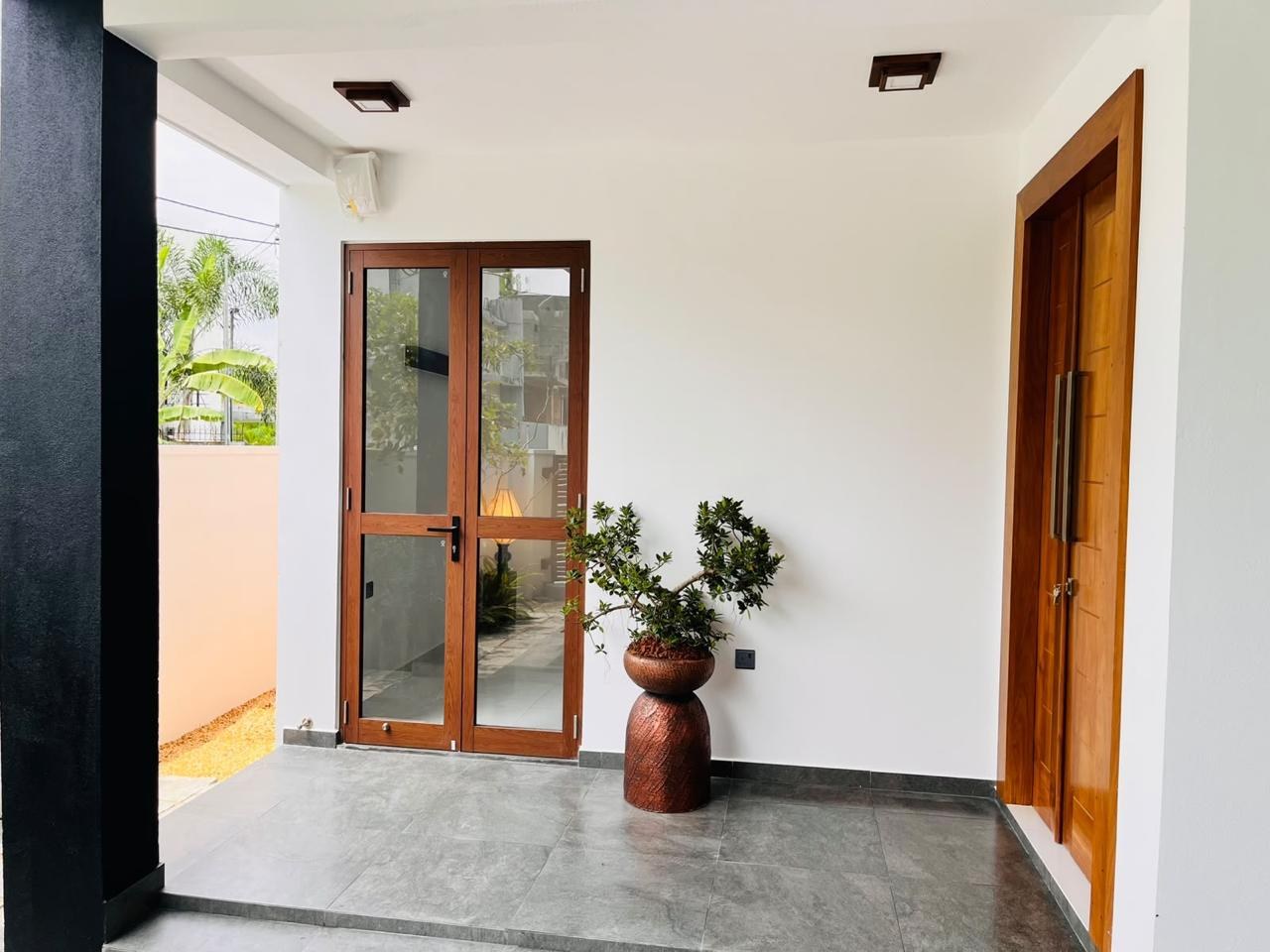 ✨ BRAND NEW LUXURY VILLA FOR SALE – MALABE ✨🏡