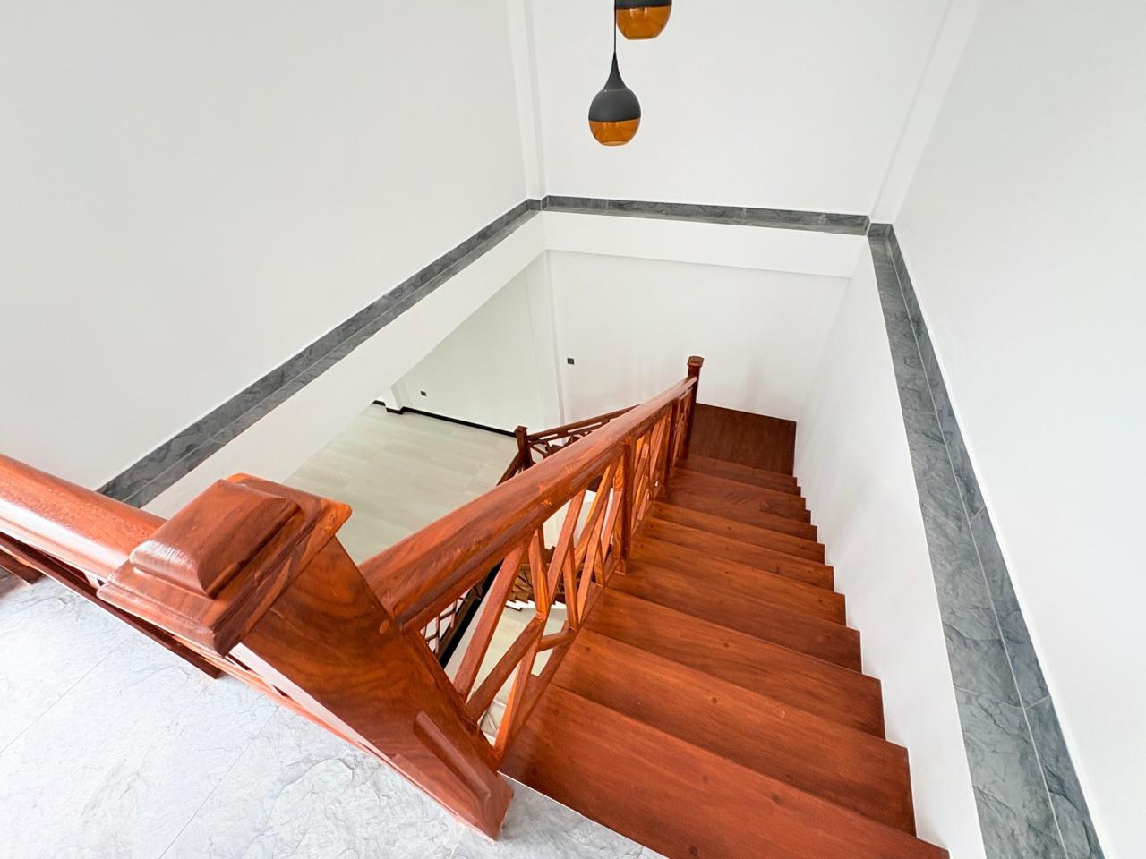 🏡 LUXURY 3-STOREY HOUSE FOR SALE – HOKANDARA