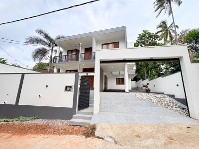 🏡 LUXURY 3-STOREY HOUSE FOR SALE – HOKANDARA