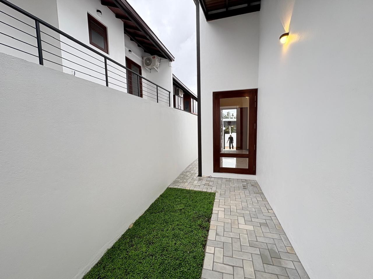 Brand New Luxury House Sale in Battaramulla