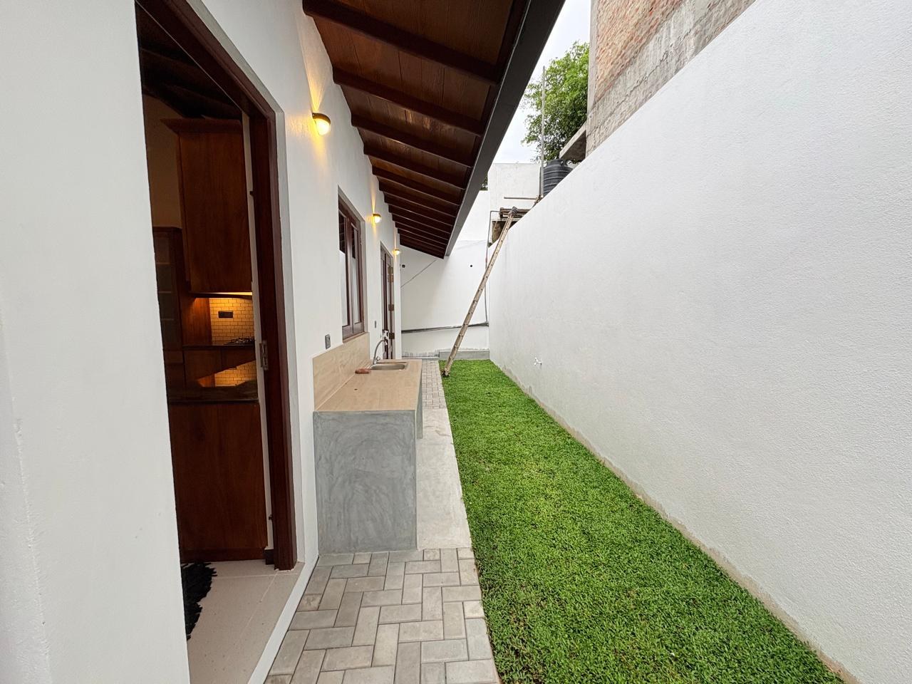 Brand New Luxury House Sale in Battaramulla