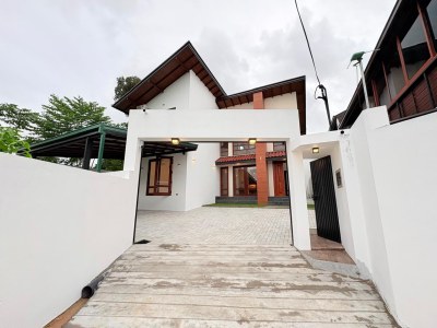 Brand New Luxury House Sale in Battaramulla